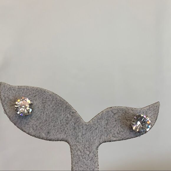 Silver gold tone Crystal Rhinestone stud earrings - Picture 3 of 10